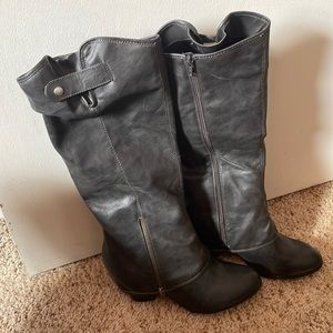 Women’s fergalicious boots size 11